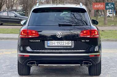 Позашляховик / Кросовер Volkswagen Touareg 2017 в Одесі