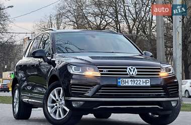 Позашляховик / Кросовер Volkswagen Touareg 2017 в Одесі