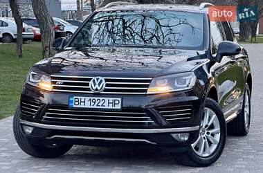 Позашляховик / Кросовер Volkswagen Touareg 2017 в Одесі