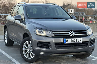 Внедорожник / Кроссовер Volkswagen Touareg 2012 в Киеве