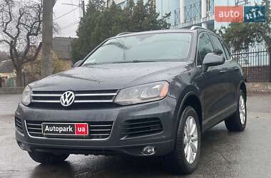 Позашляховик / Кросовер Volkswagen Touareg 2010 в Києві