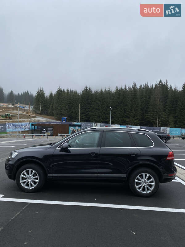 Внедорожник / Кроссовер Volkswagen Touareg 2011 в Ивано-Франковске