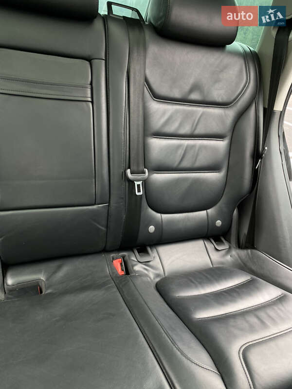 Внедорожник / Кроссовер Volkswagen Touareg 2011 в Ивано-Франковске
