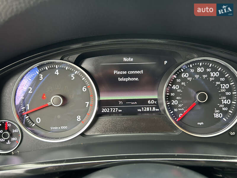 Внедорожник / Кроссовер Volkswagen Touareg 2013 в Полтаве
