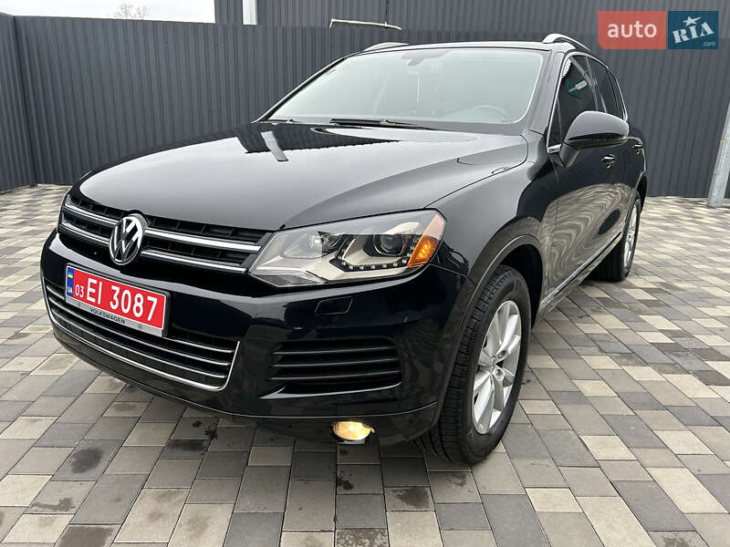 Внедорожник / Кроссовер Volkswagen Touareg 2013 в Полтаве