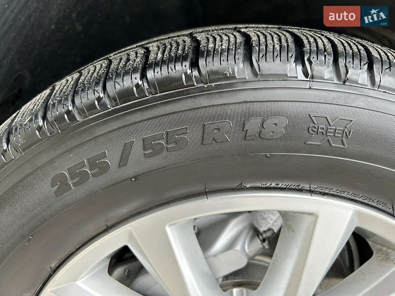 Внедорожник / Кроссовер Volkswagen Touareg 2013 в Полтаве