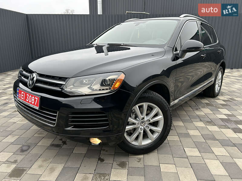 Внедорожник / Кроссовер Volkswagen Touareg 2013 в Полтаве