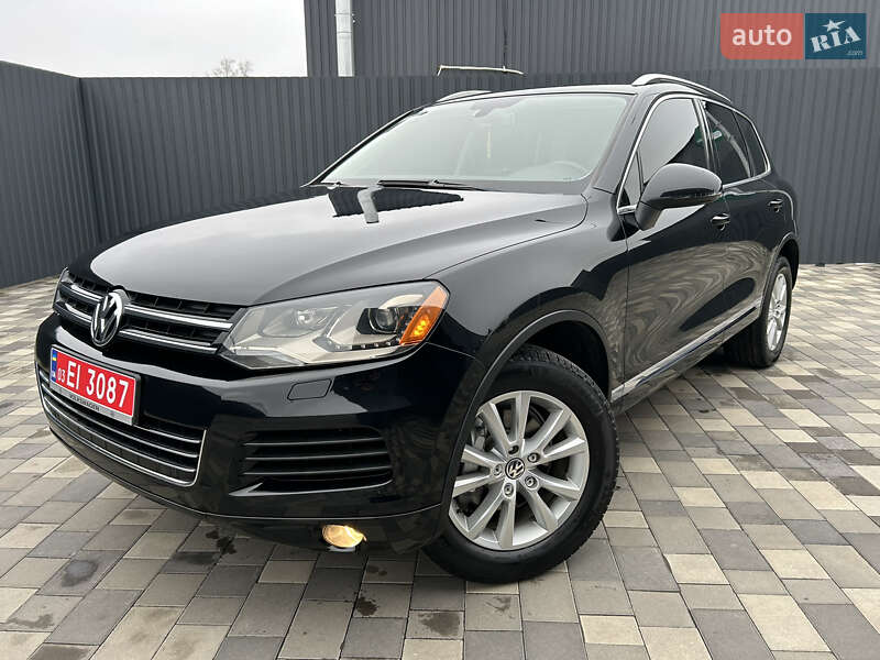 Внедорожник / Кроссовер Volkswagen Touareg 2013 в Полтаве