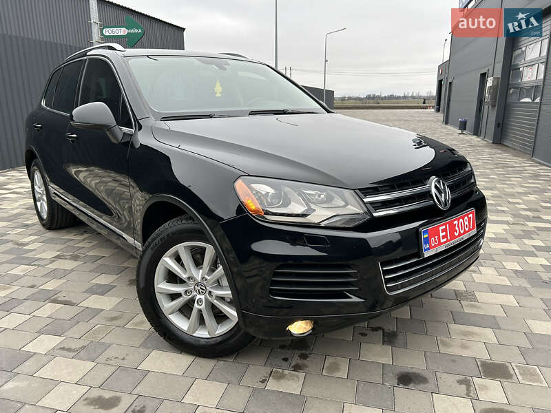 Внедорожник / Кроссовер Volkswagen Touareg 2013 в Полтаве
