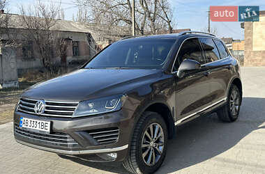 Позашляховик / Кросовер Volkswagen Touareg 2014 в 
