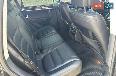 Позашляховик / Кросовер Volkswagen Touareg 2014 в 