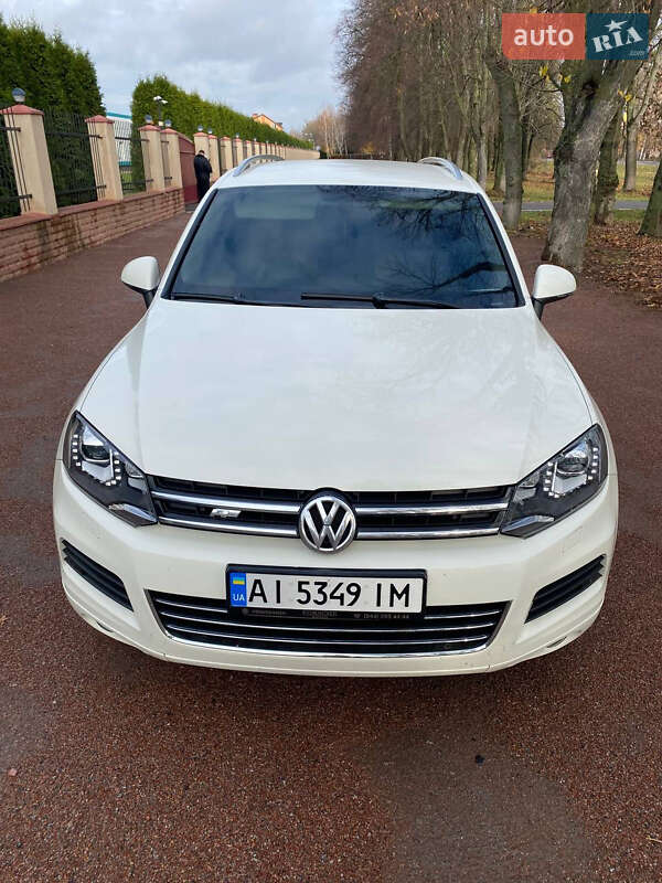 Позашляховик / Кросовер Volkswagen Touareg 2011 в Василькові