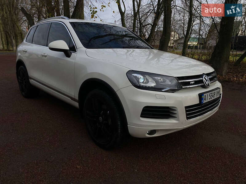 Позашляховик / Кросовер Volkswagen Touareg 2011 в Василькові