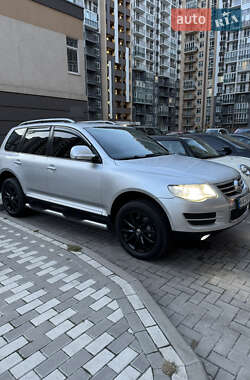 Внедорожник / Кроссовер Volkswagen Touareg 2007 в 