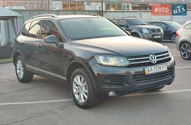 Позашляховик / Кросовер Volkswagen Touareg 2013 в 