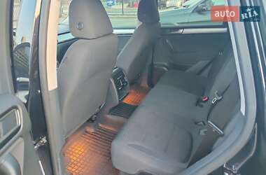 Позашляховик / Кросовер Volkswagen Touareg 2013 в 