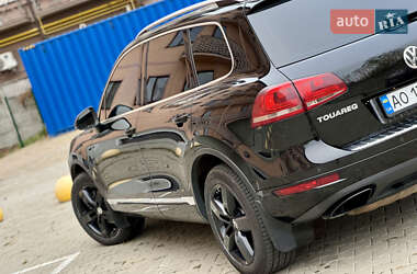 Позашляховик / Кросовер Volkswagen Touareg 2011 в 