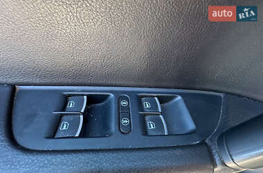Внедорожник / Кроссовер Volkswagen Touareg 2014 в 
