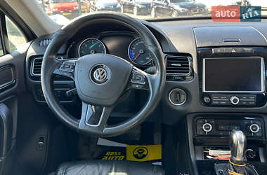 Внедорожник / Кроссовер Volkswagen Touareg 2014 в 