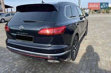 Позашляховик / Кросовер Volkswagen Touareg 2022 в 