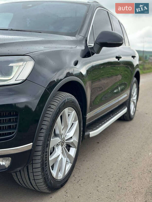 Позашляховик / Кросовер Volkswagen Touareg 2014 в Одесі