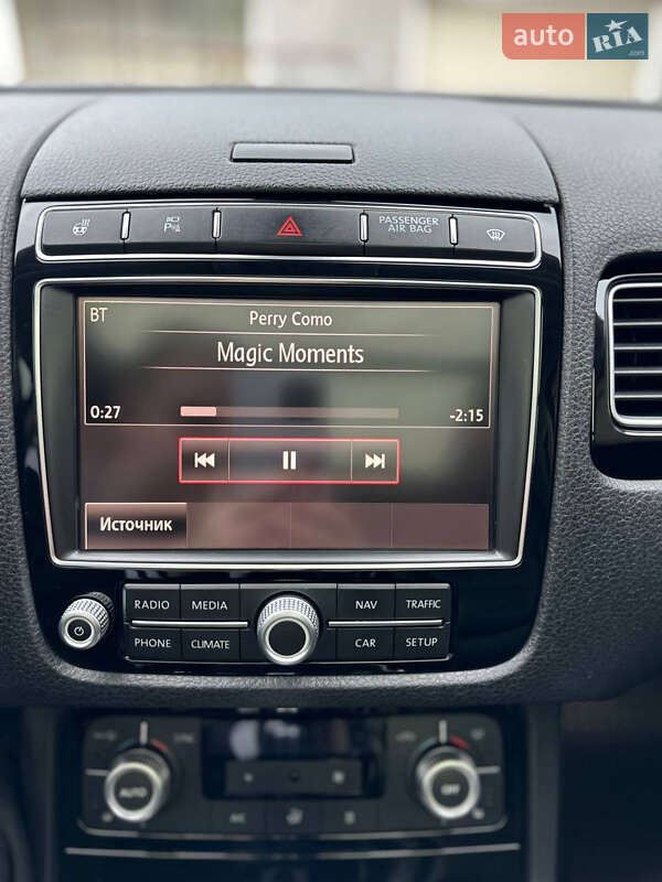 Позашляховик / Кросовер Volkswagen Touareg 2014 в Одесі