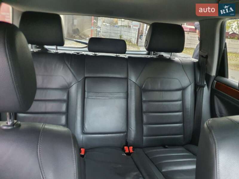 Внедорожник / Кроссовер Volkswagen Touareg 2008 в Николаеве