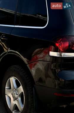 Внедорожник / Кроссовер Volkswagen Touareg 2008 в 