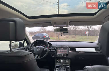 Внедорожник / Кроссовер Volkswagen Touareg 2015 в 