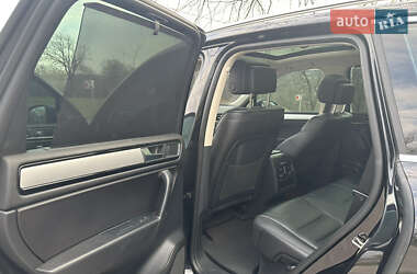 Внедорожник / Кроссовер Volkswagen Touareg 2015 в 