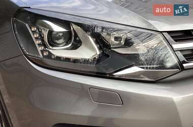 Внедорожник / Кроссовер Volkswagen Touareg 2013 в 