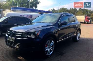 Внедорожник / Кроссовер Volkswagen Touareg 2012 в 