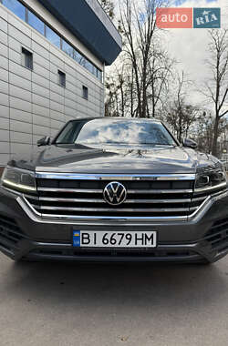 Внедорожник / Кроссовер Volkswagen Touareg 2020 в 