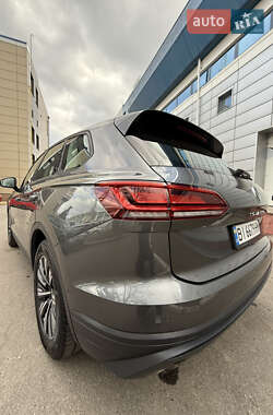 Внедорожник / Кроссовер Volkswagen Touareg 2020 в 