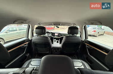 Внедорожник / Кроссовер Volkswagen Touareg 2020 в 