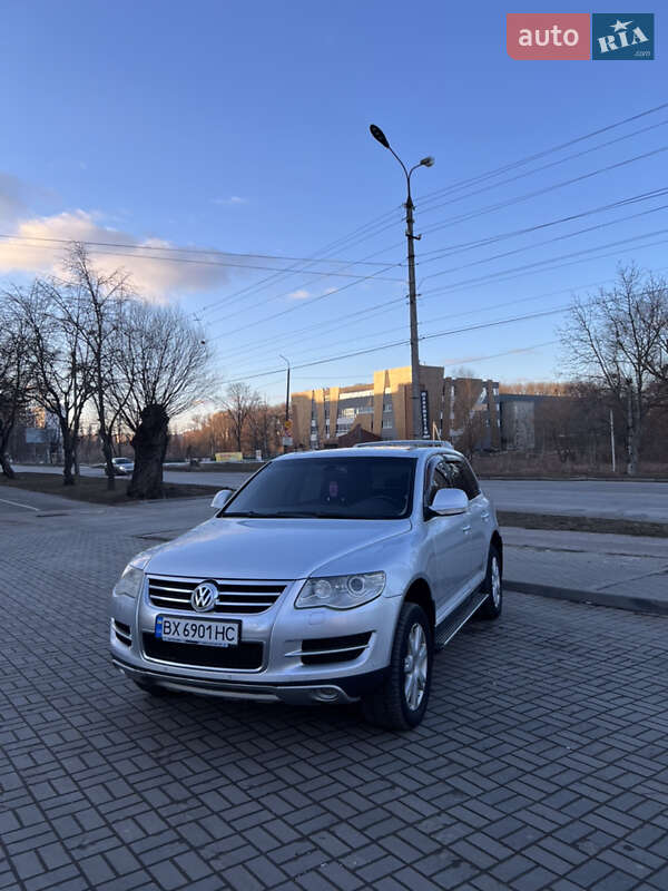 Позашляховик / Кросовер Volkswagen Touareg 2008 в 
