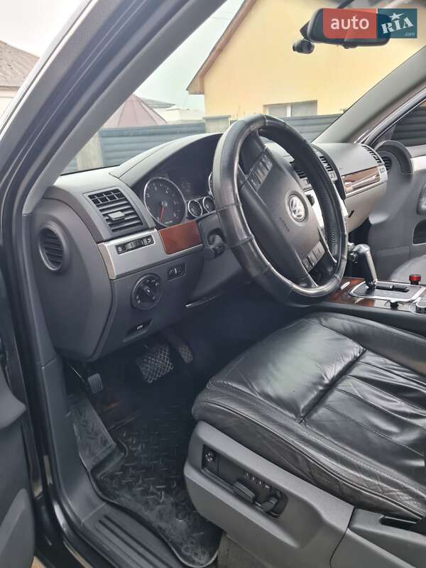 Внедорожник / Кроссовер Volkswagen Touareg 2007 в Великом Раковце