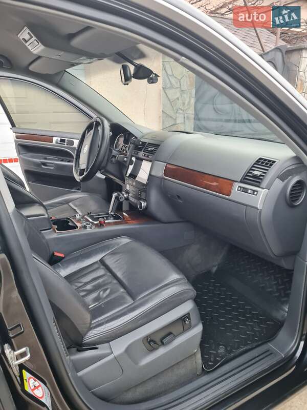 Внедорожник / Кроссовер Volkswagen Touareg 2007 в Великом Раковце