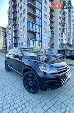 Внедорожник / Кроссовер Volkswagen Touareg 2012 в Львове