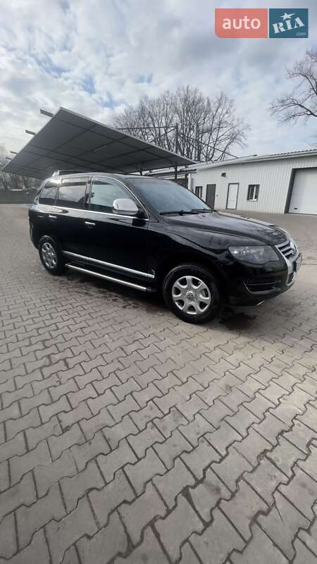 Внедорожник / Кроссовер Volkswagen Touareg 2007 в Сумах
