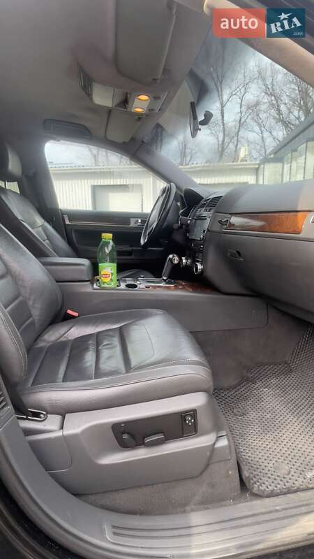 Внедорожник / Кроссовер Volkswagen Touareg 2007 в Сумах