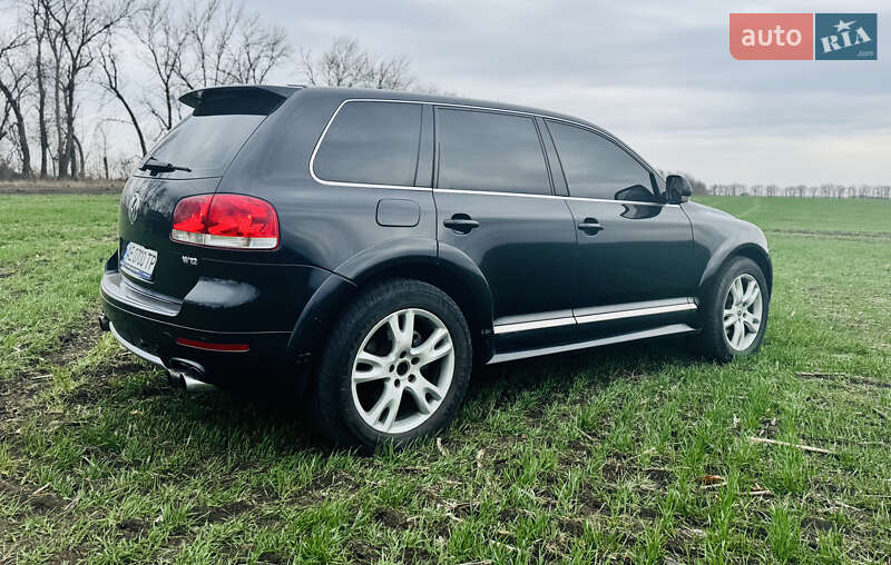 Позашляховик / Кросовер Volkswagen Touareg 2005 в Дніпрі