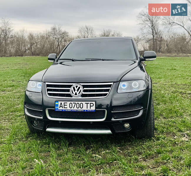 Позашляховик / Кросовер Volkswagen Touareg 2005 в Дніпрі