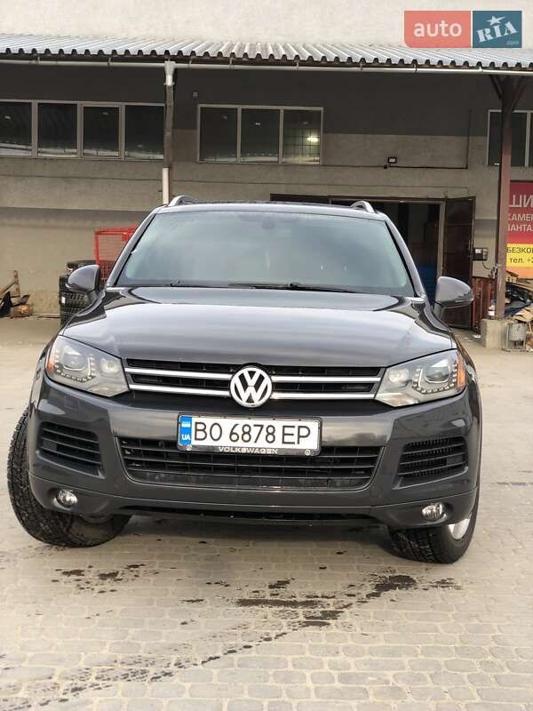 Внедорожник / Кроссовер Volkswagen Touareg 2011 в Теофиполе