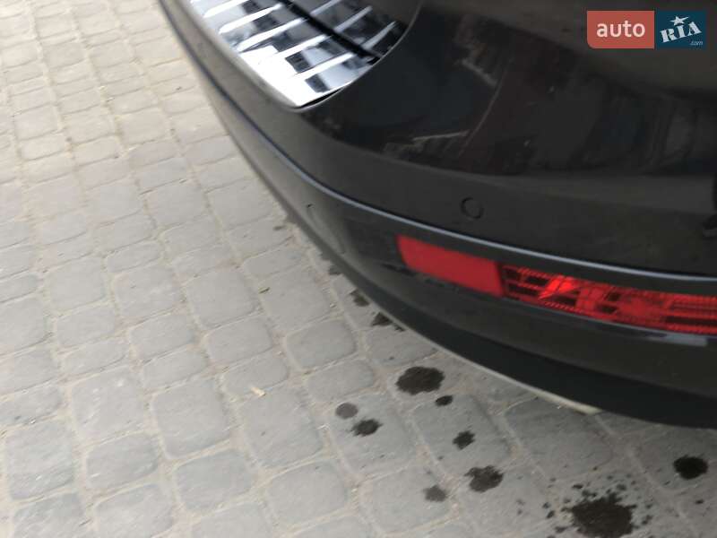 Внедорожник / Кроссовер Volkswagen Touareg 2011 в Теофиполе