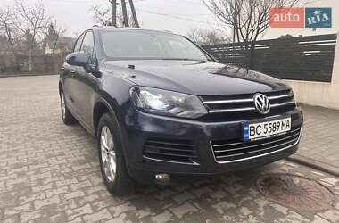 Внедорожник / Кроссовер Volkswagen Touareg 2012 в 
