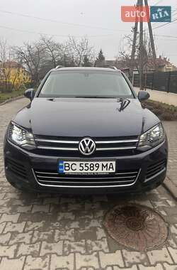 Внедорожник / Кроссовер Volkswagen Touareg 2012 в 