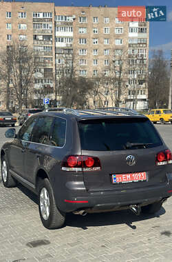 Внедорожник / Кроссовер Volkswagen Touareg 2008 в 