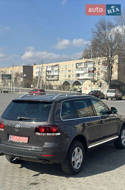 Внедорожник / Кроссовер Volkswagen Touareg 2008 в 