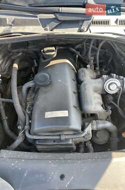 Внедорожник / Кроссовер Volkswagen Touareg 2004 в 